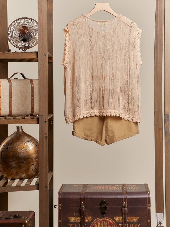 Bronzage Top sans manches à col bateau avec ourlet en dentelle en vente sur Faire1