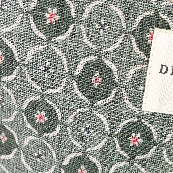 DE LA MUR LINE US Inc - Wholesale Makeup/Cosmetic Bag - Makeup Bag Ariel