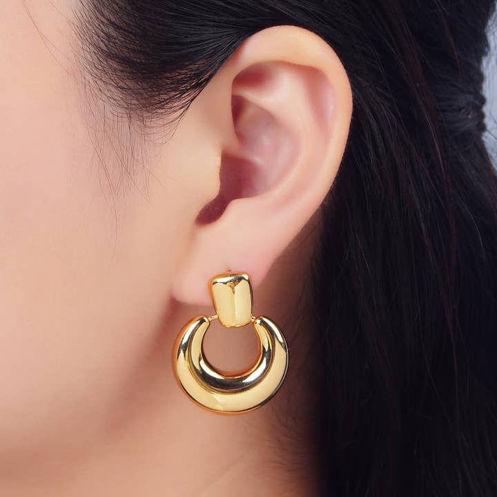 Aim Eternal - Wholesale Stud/Post Earrings - 24K Gold Filled Bubble Door Knocker Drop Studs | AD7711