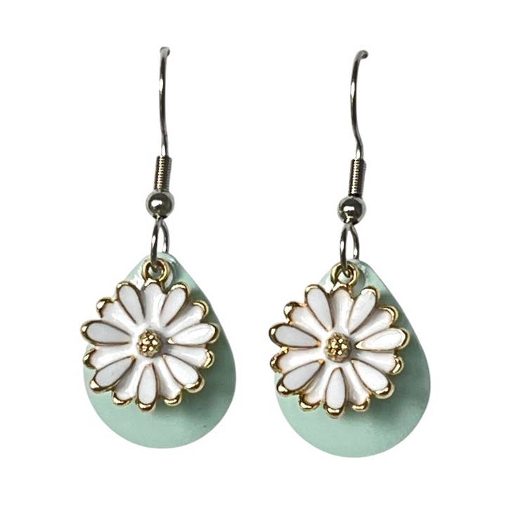 White Flower Earrings Handmade Nature Jewelry Daisy for wholesale by Eye Catching Jewelry