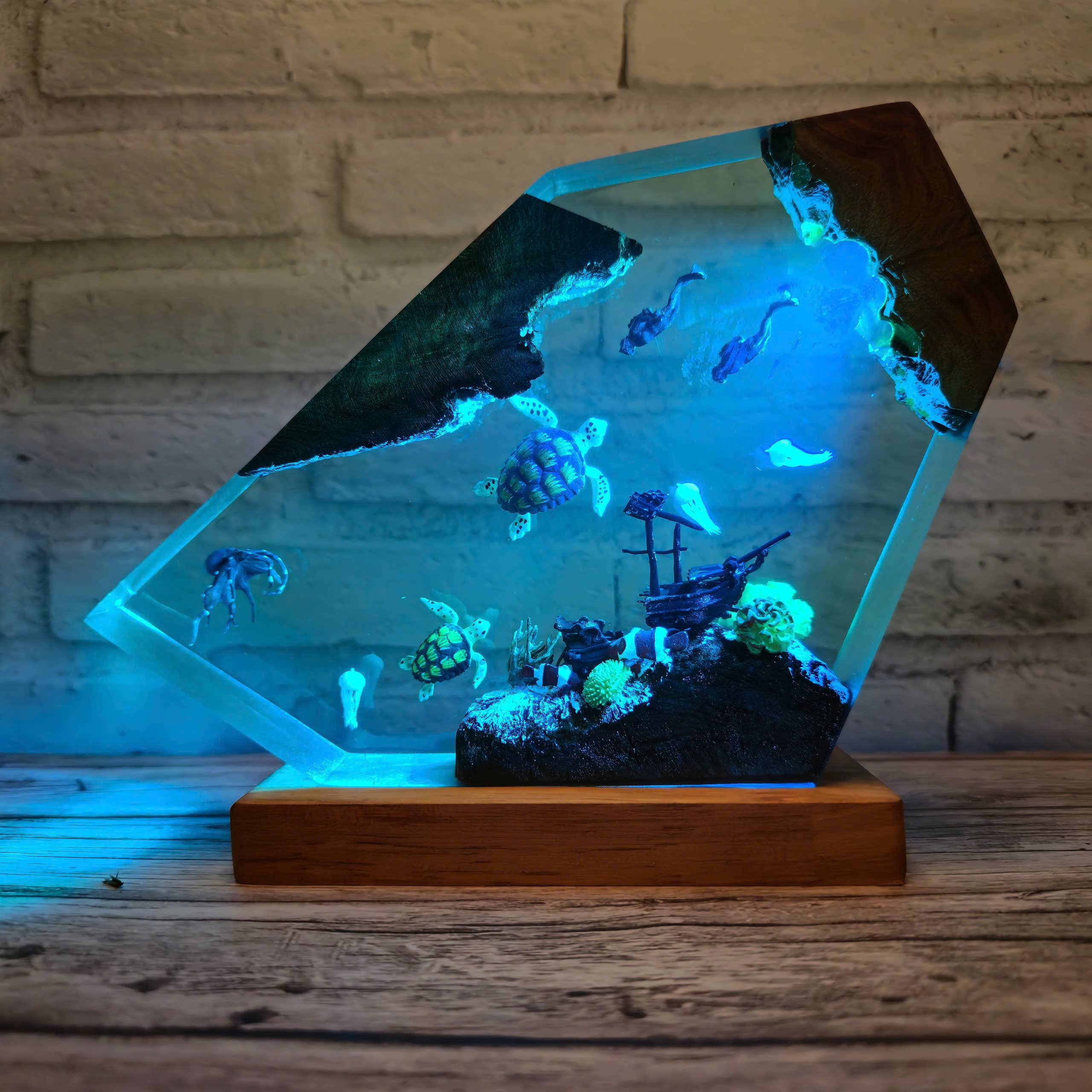 Merchemy - Wholesale Night Light - Sea Turtle Resin Lamp Handmade Diver Decoration2