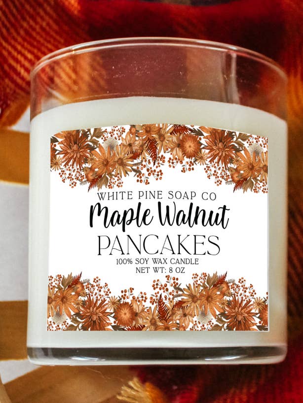 Maple Walnut Pandekager 8 oz håndhældt sojavokslys | Efterår for engroshandel hos White Pine Soap Company