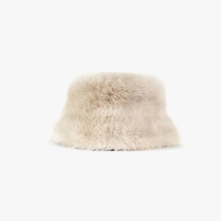 Bob en shearling pour la vente par VICTORIA SLAVINSKAIA
