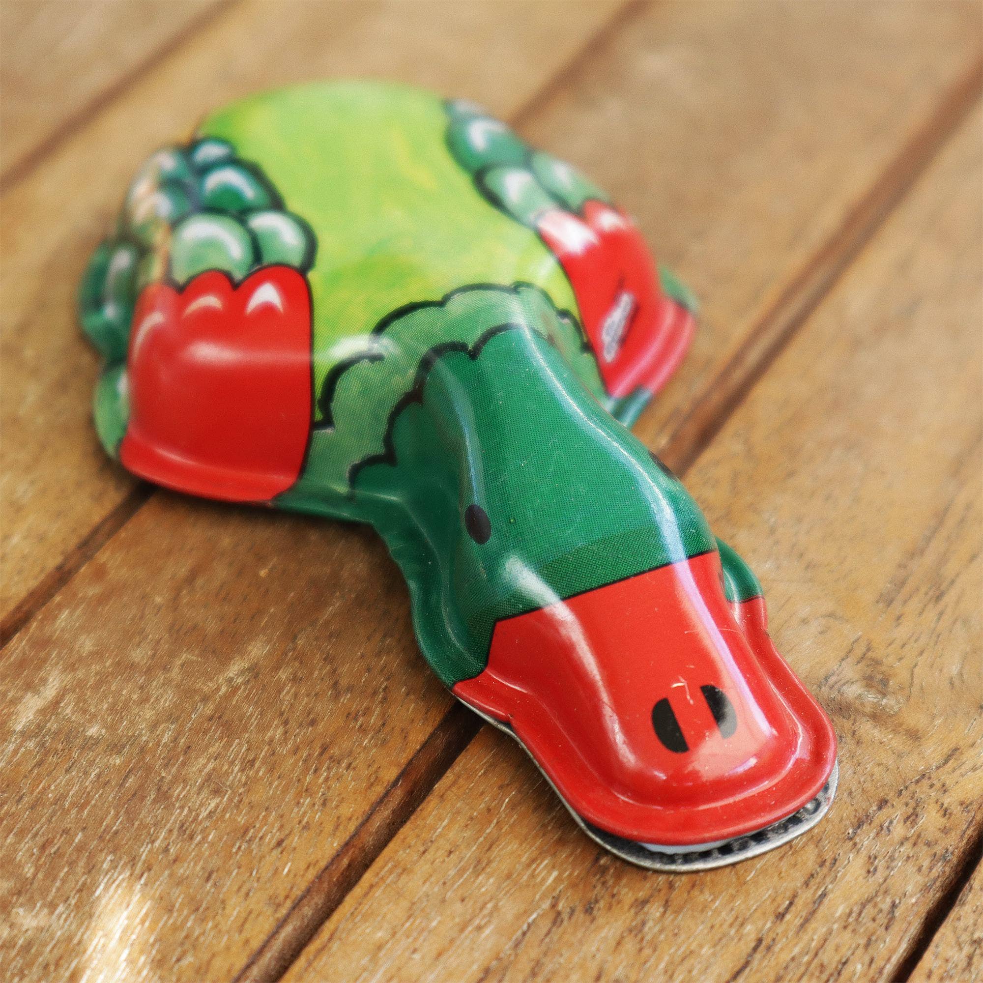 Tribal Trade GmbH - Wholesale Decorative Figurine - Tin Toy Snap Duck Green-Light Green Clicker Tin Duck6