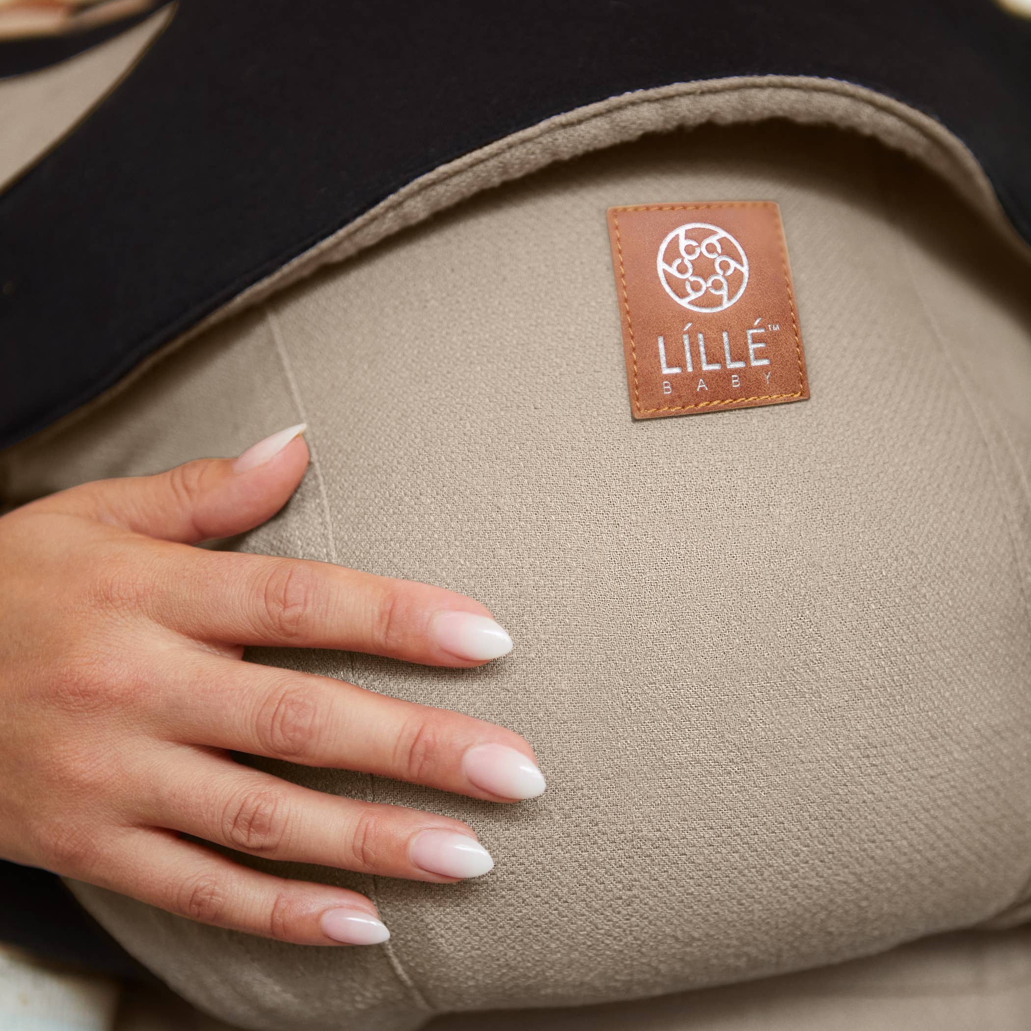 LILLEbaby - Wholesale Baby Carrier - Elevate 6-in-1 Linen Blend Baby Carrier21