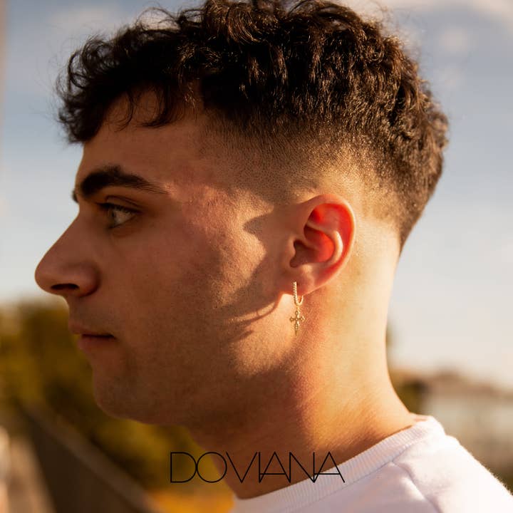 DOVIANA - Venta al por mayor Pendientes de aro pequeños - Pendientes góticos Cruz CZ4