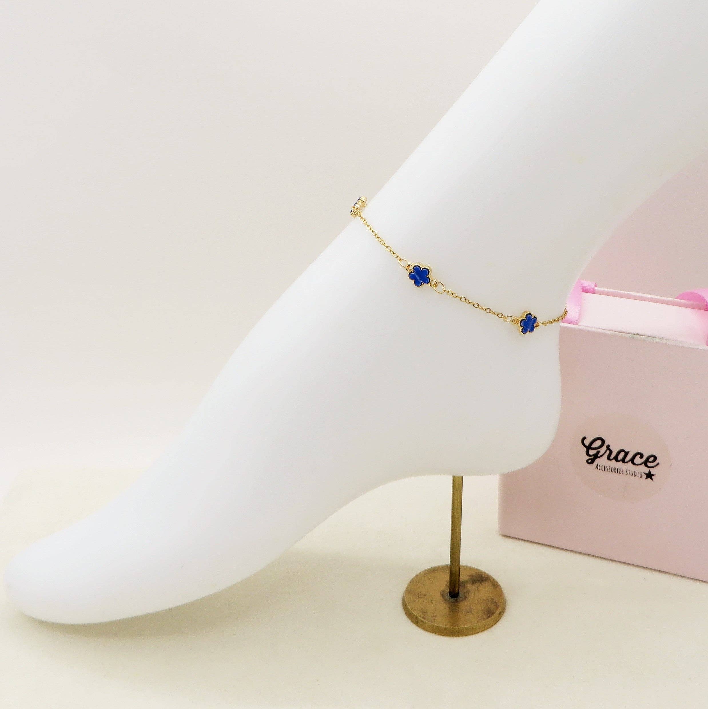 Daemon srls – Engroshandel Ankelkæde – LILY ankelkæde i rustfrit stål med perlemorsblomster4