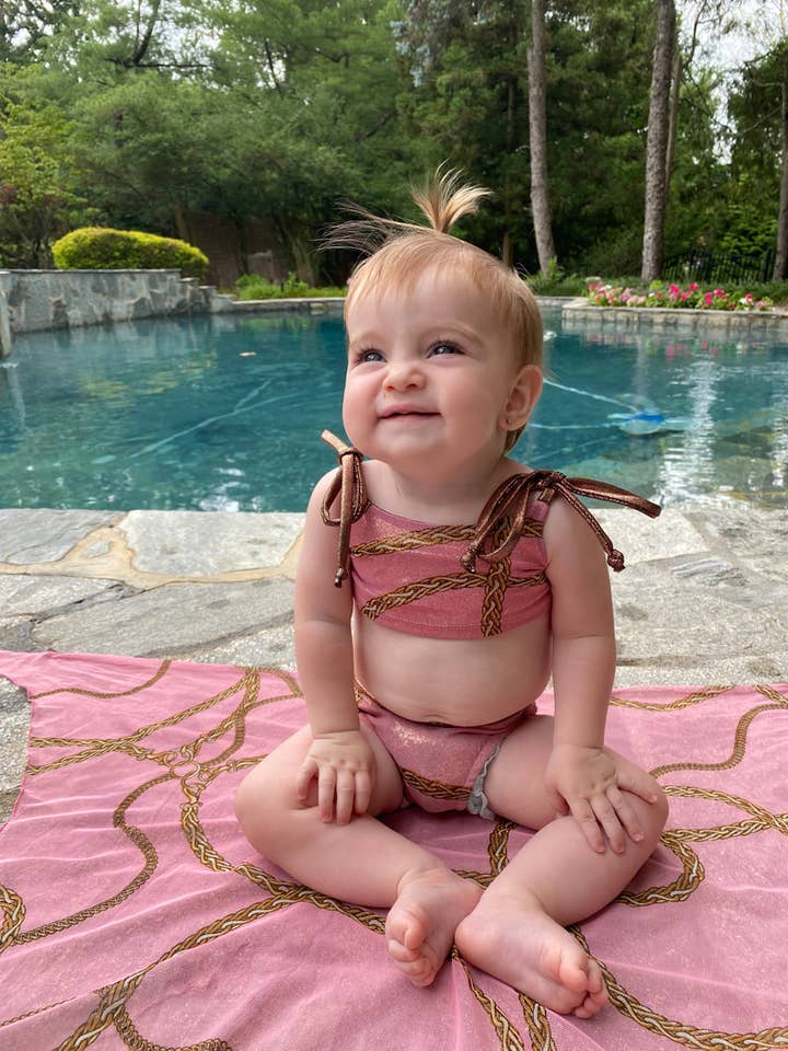 Bikini neonato con fiocco a catena rosa per la vendita all'ingrosso da parte di Les Tout Petits