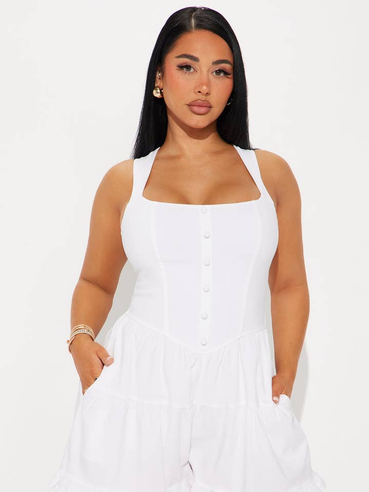 5besties inc – wholesale Byxdress - Dam – Smockad romper med volanger i lager på ryggen1