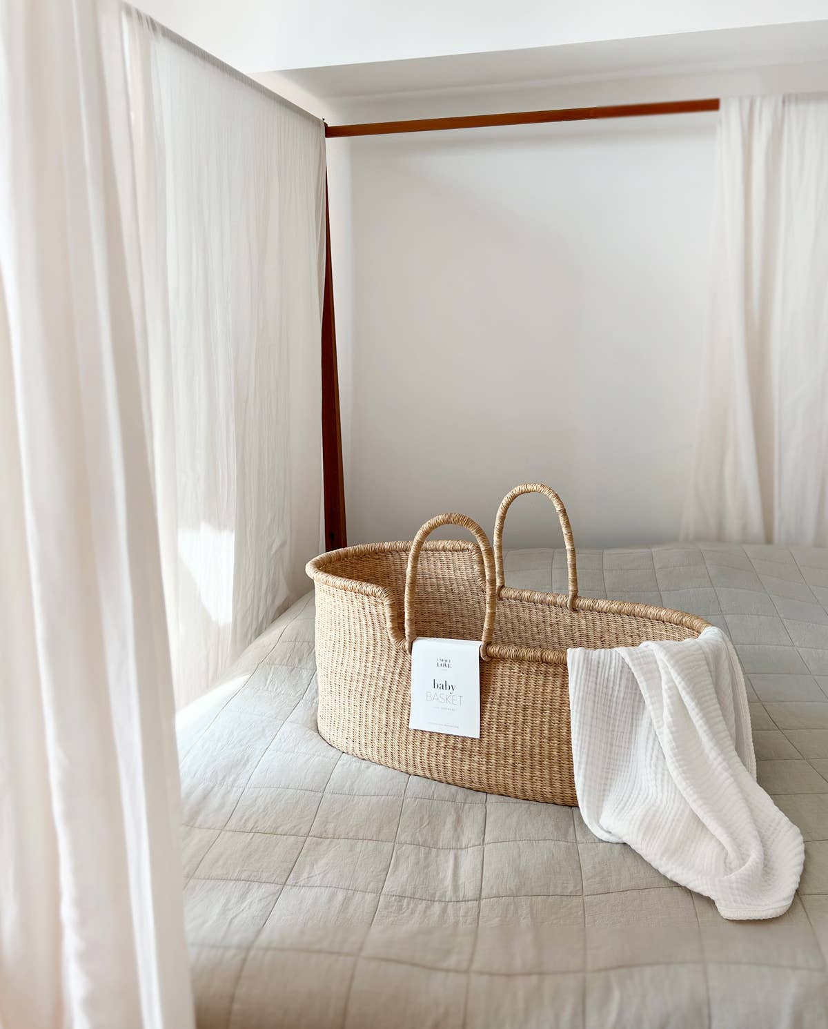 UNIQUE LOVE Design - Wholesale Bassinet – Baby - MOSES BASKET - IN HARMONY WITH NATURE - PURE NATURAL