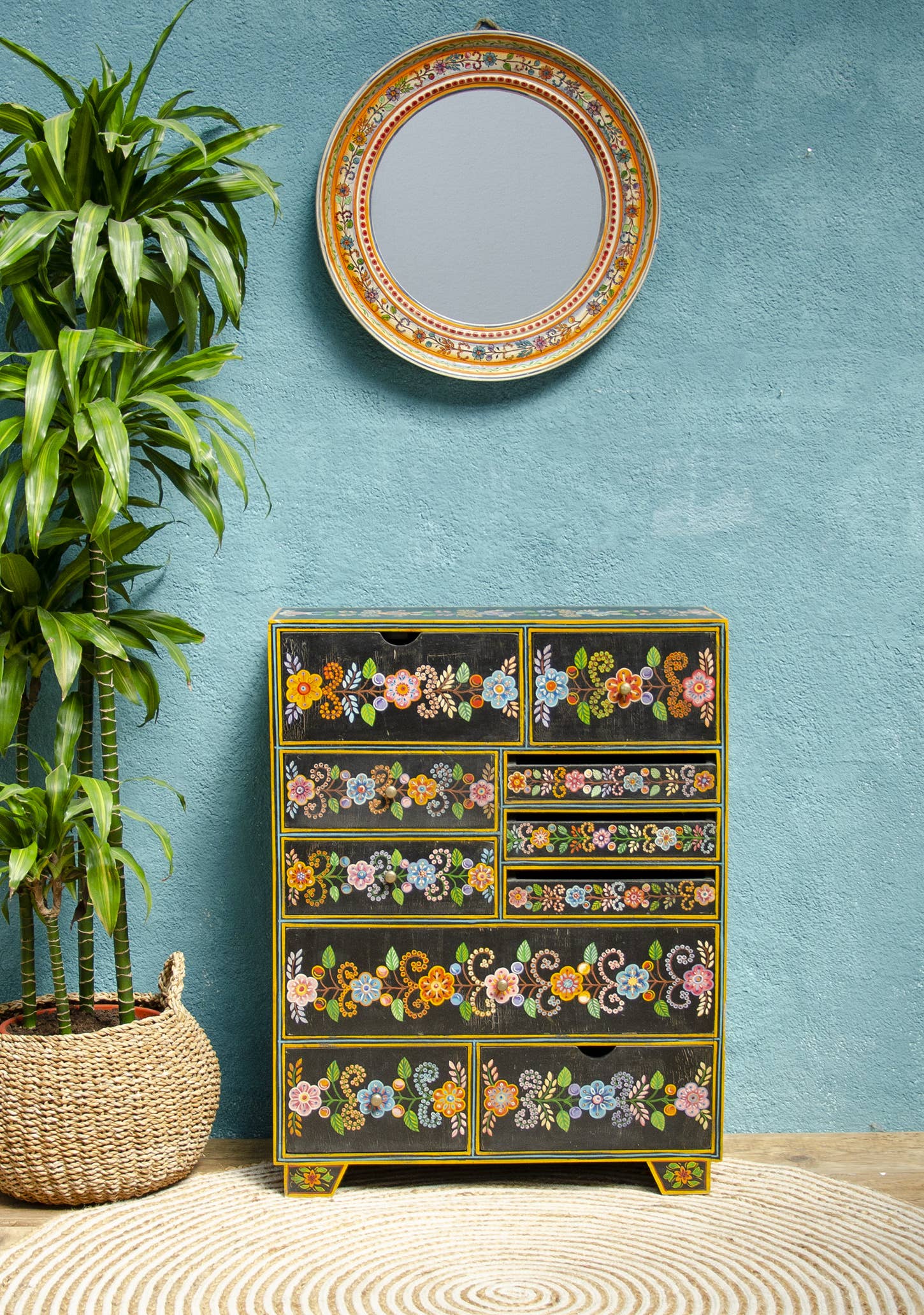 Namaste - Vente Armoire - Commode en bois peinte à la main avec 10 tiroirs2