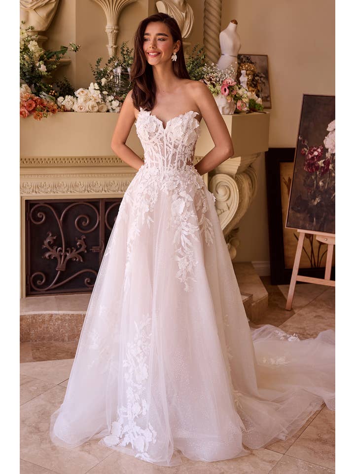 Off White Bröllopsklänning med ballongkjol och spetsapplikationer för wholesale på Faire5