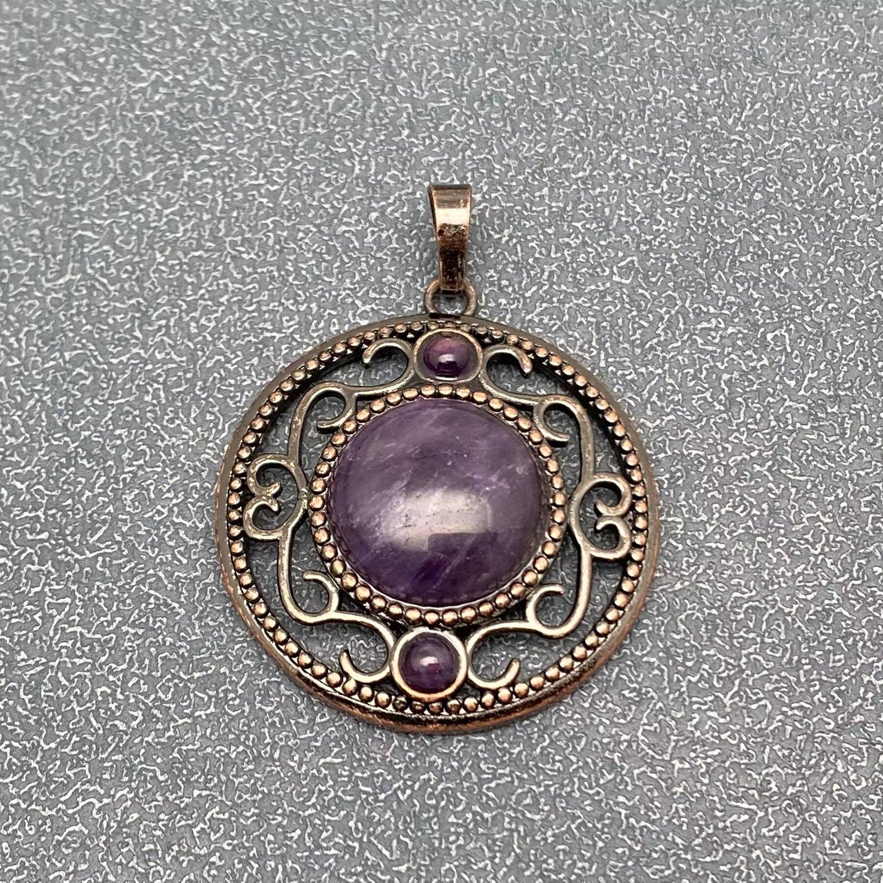 Mio Queena - Wholesale Individual Charm/Pendant - Vintage Natural Stone Hollow Circular Charm  Pendant - CS25