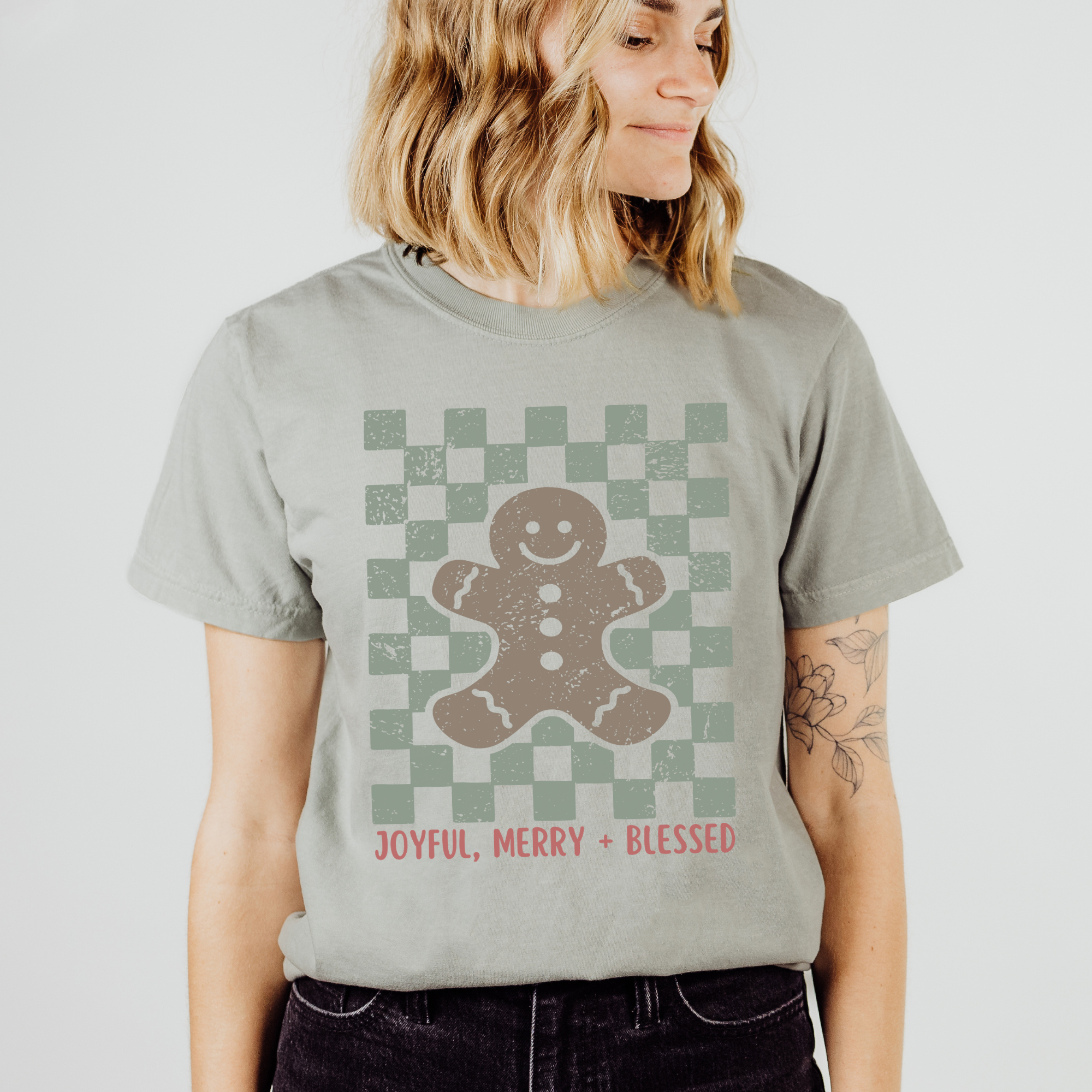 Scripted Pearl - Wholesale Screen Printed T-Shirt - Women's - Joyful Merry Blessed Gingerbread Man Retro Christmas Tshirt 9