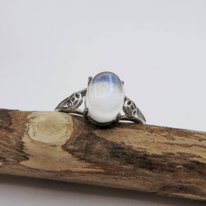 BOHEMIAN DEVA ~ Anello regolabile in Pietra di Luna - MoonStone naturale for wholesale on Faire3