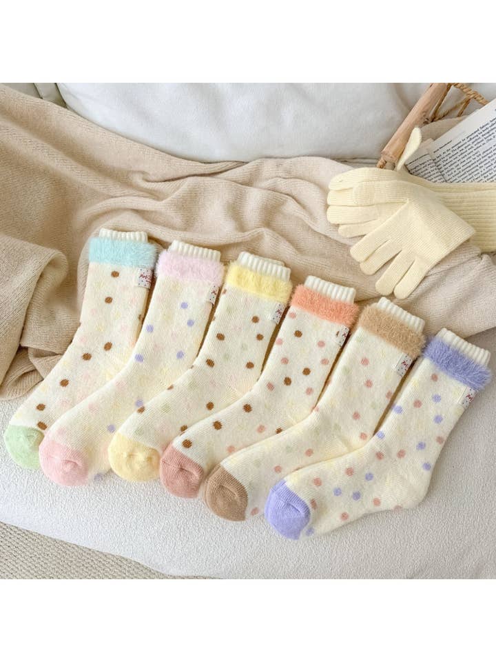 Rufia - Weiche Crew-Socken mit Polka-Muster für den Großhandel von Funkyrel® Atzbranding Limited