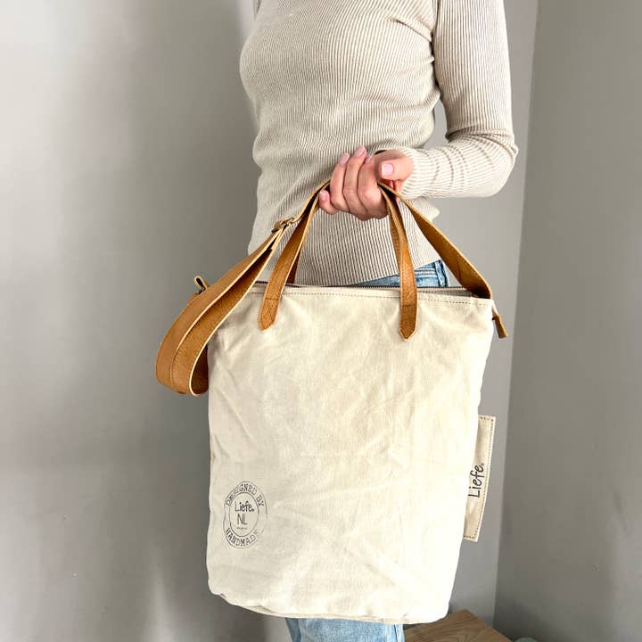 Liefe NL – Großhandel Schultertasche – Damen – BucketBag (helles Canvas) – robust und nachhaltig2