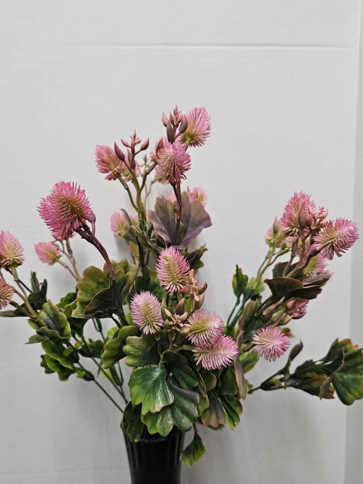 Mixed thistle bush for wholesale by Gary's Wholesale