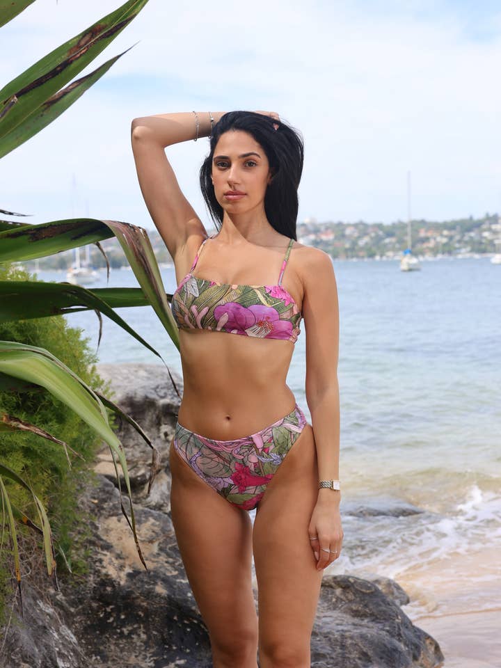NIKKY 'In Bloom' Slip Bikini per la vendita all'ingrosso da parte di PLIVATI