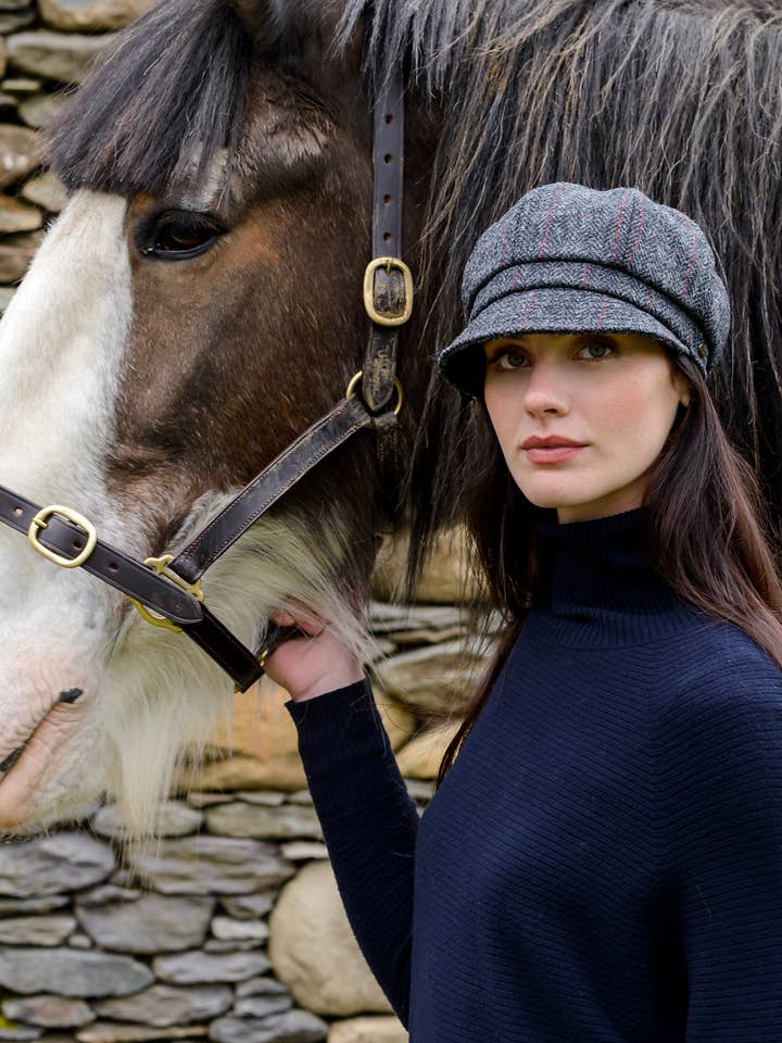 Damer 100% ull Newsboy keps 31 för wholesale av Mucros Weavers