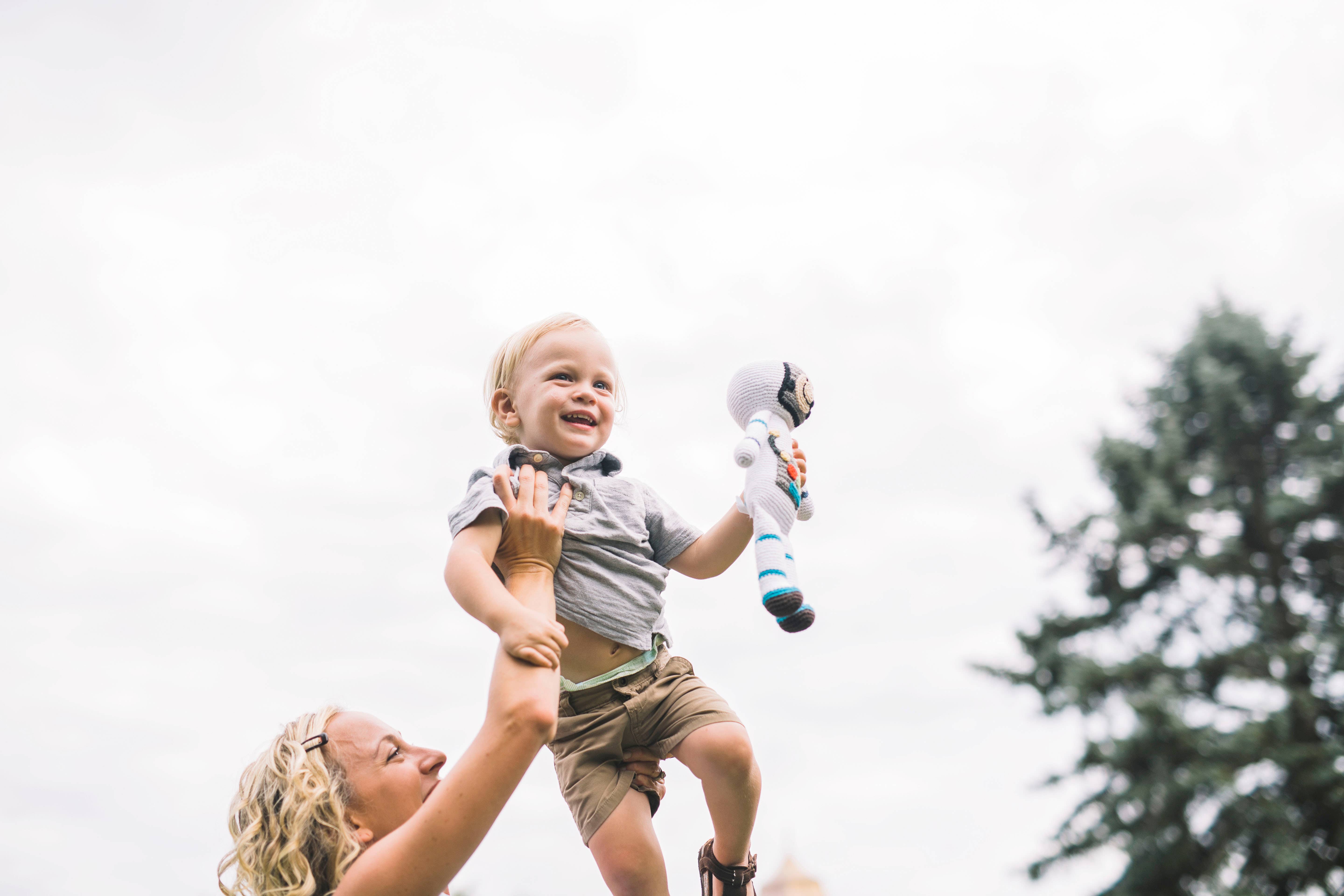 Pebblechild - Venta al por mayor Peluche - Niños y bebés - Sonajero de Astronauta de Juguete de Ganchillo para Bebé3