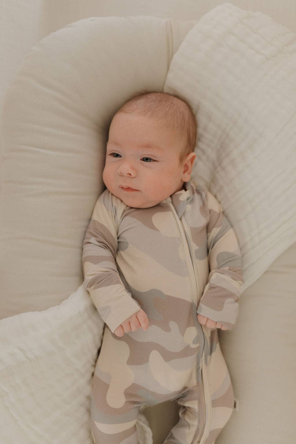 Forever French Baby - Wholesale Slaappak - Baby - Bamboe Rits Pyjama | Camouflage15