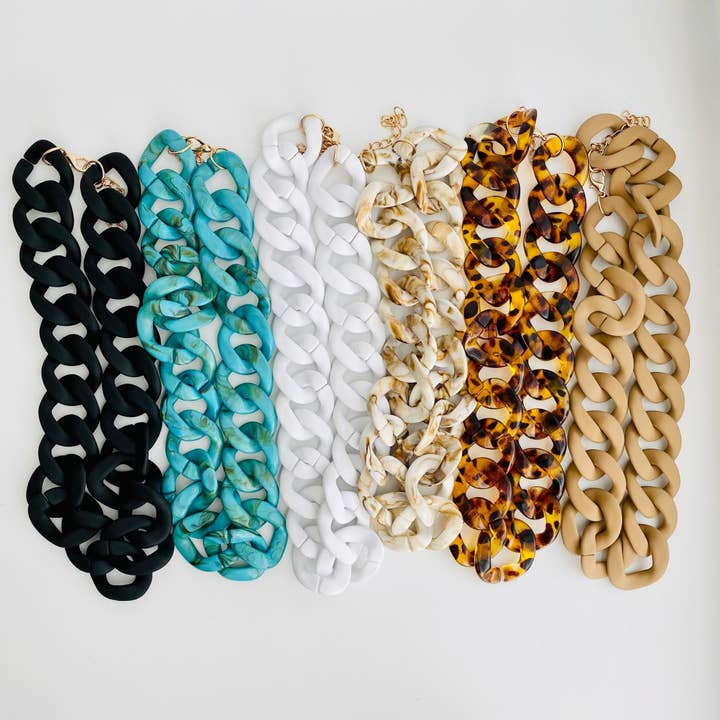 Tiny Gift Society - Wholesale Link & chain necklace - Chunky Chain Flat Link Necklace | Boho Acrylic Cuban Jewelry13