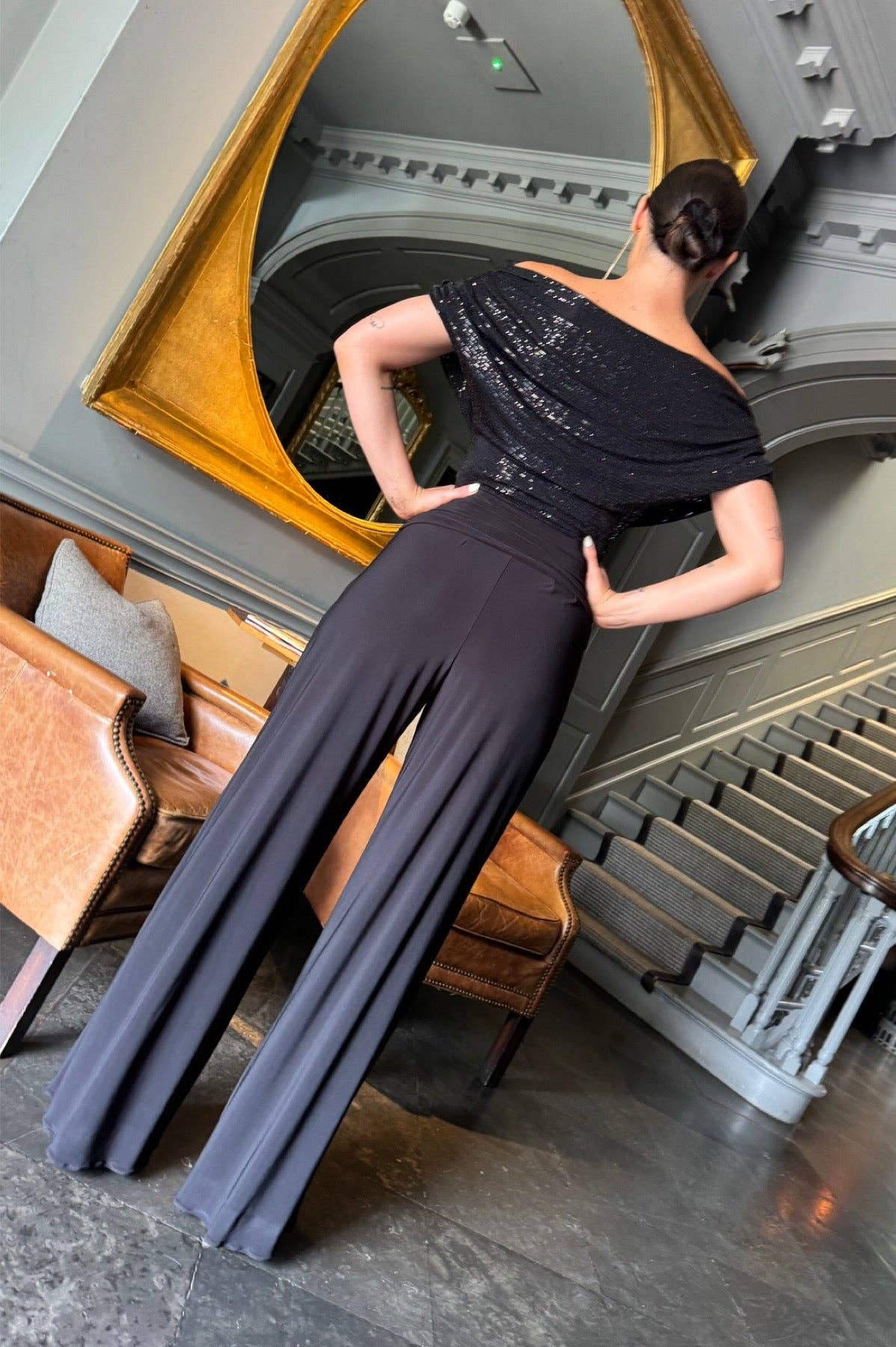 Atom Label - Venta al por mayor Peto - Mujer - Mono carbon de Atom Label en negro con lentejuelas y pantalón ancho3