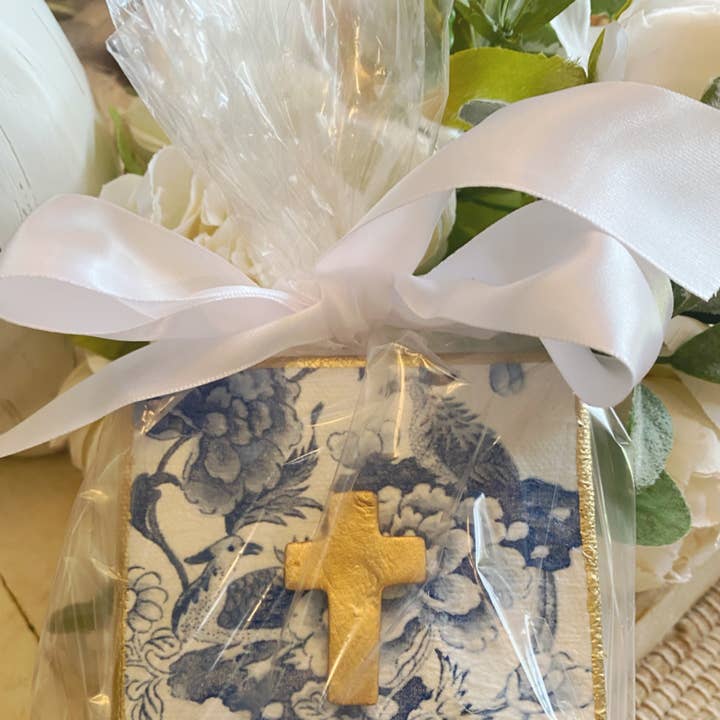 Rouge 225 - Wholesale Wall Cross - Chinoiserie Gold Gilded Cross Canvas Art0