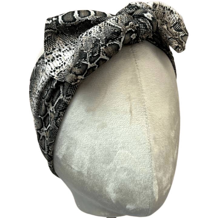 Diadema con Nudo Superior de Piel de Serpiente para venta al por mayor de The Sassy Olive Handmade Headbands