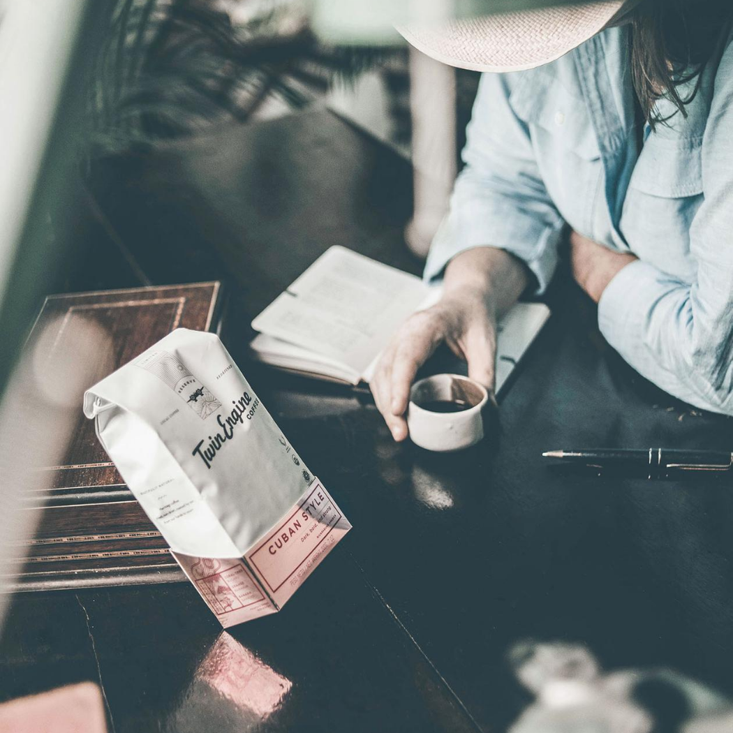 Twin Engine Coffee - Wholesale Koffiebonen - Koffie biologisch fair - Cubaanse stijl - Rijk donkere hele boon4