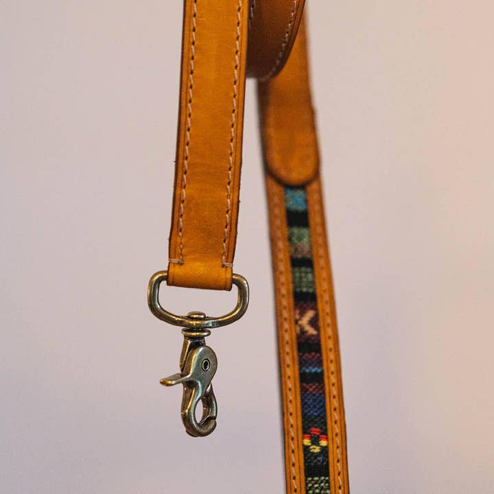 Hunch Clothes - Vendita all'ingrosso Guinzaglio - Cani - Camlo • Lacca per cani • Naturale3