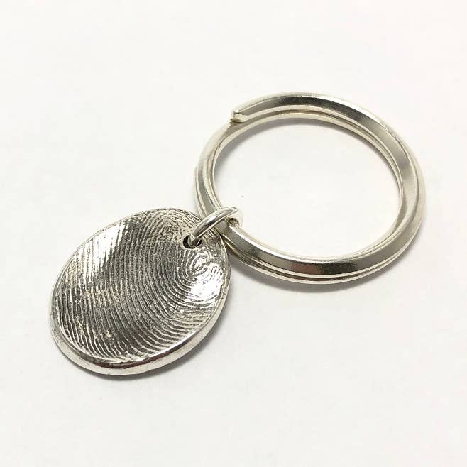 Aangepaste zilveren vingerafdruksleutelhanger voor wholesale door Precious Metal Prints