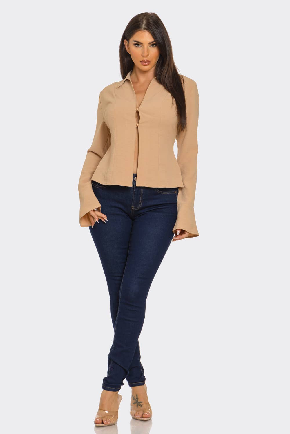 Julia by LoveJ – wholesale Blus - Dam – Framknäppt topp med knytning och öppen rygg8