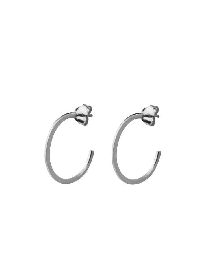 Anneau basique fin argenté pour la vente par XZOTA