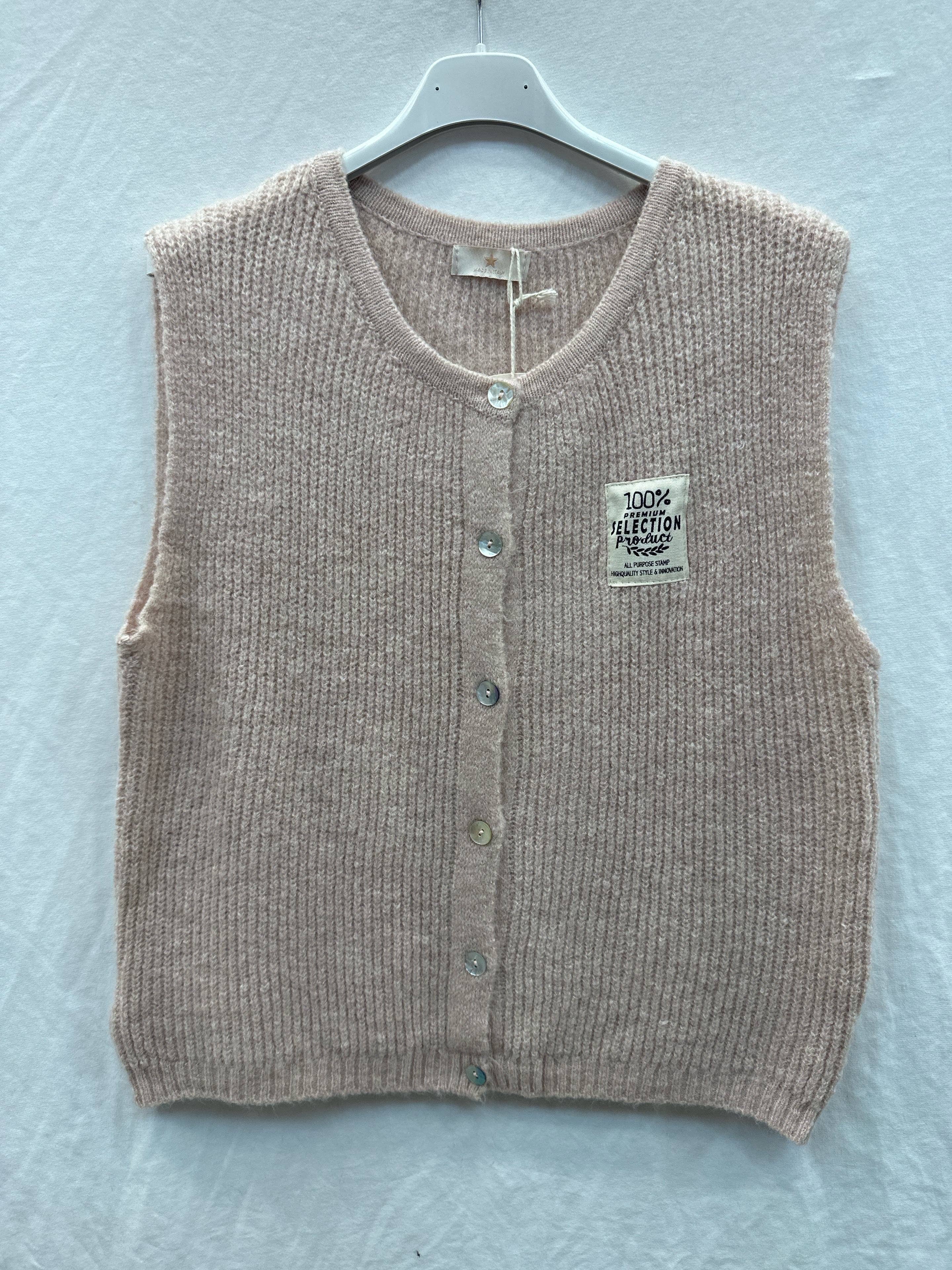 Mimi & Gogo - Wholesale Outerwear Vest - Women's - Knit vest with patch @35577_GiEcussonMaille20