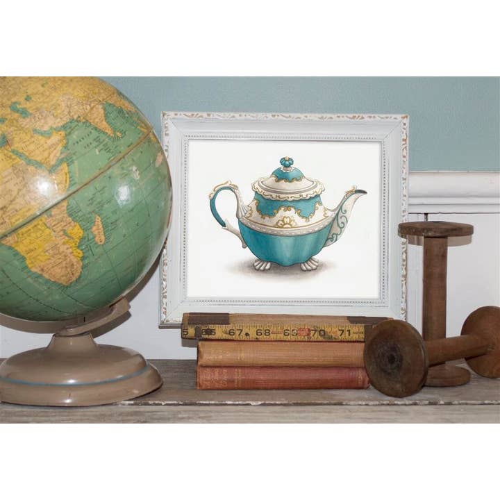 Impression artistique vintage en forme de théière bleu sarcelle pour la vente par ALICIA'S INFINITY