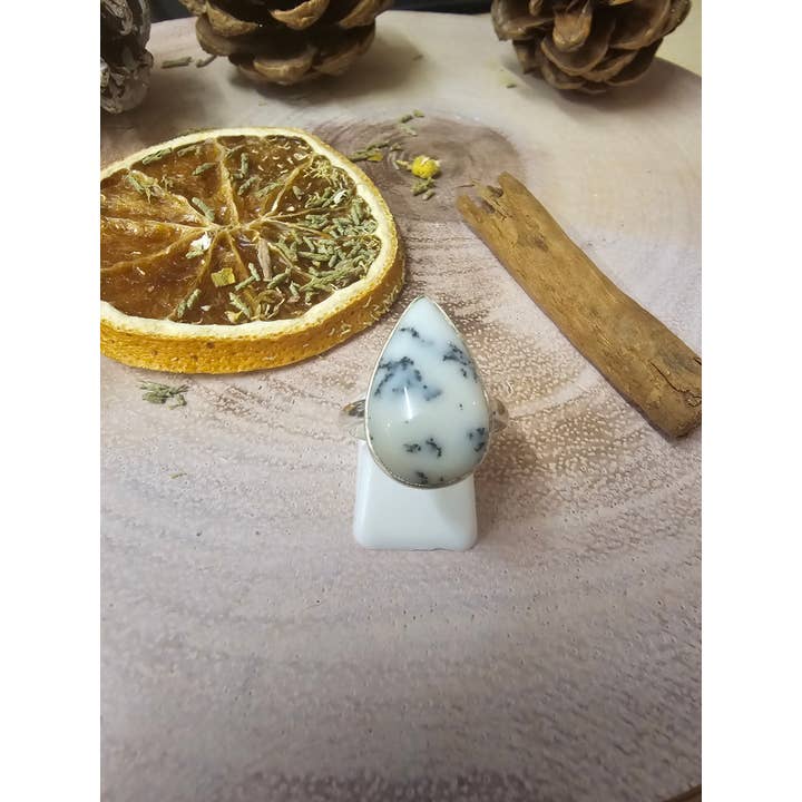 Crystal Cove Minerals – wholesale Solitairering – Merlinite Sterling Silver Ring - Päronformad - 4,15g