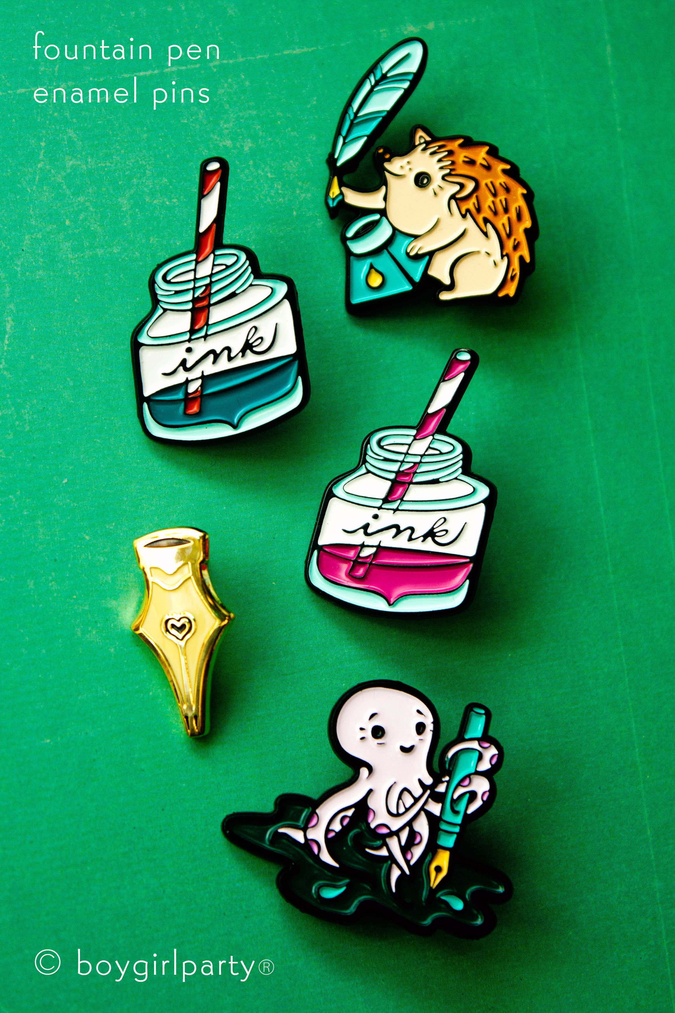 Boygirlparty – Großhandel Anstecker/Button – Füllfederhalter mit Spitze aus Emaille — Geschenk für Autoren — Hartemailnadel6