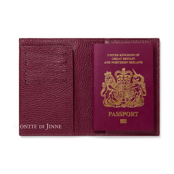 Italian Handmade Leather Passport and Card Holder for wholesale by MONTTE DI JINNE
