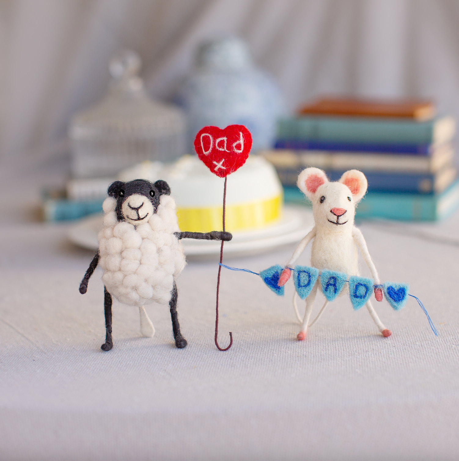 Sew Heart Felt - Wholesale Decorative Tabletop Object - Father's Day Dad Balloon Sheep2
