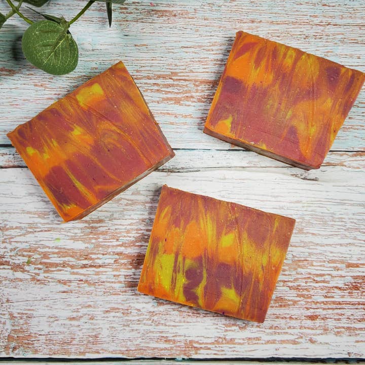 Mangue Noix de coco pour la vente par White Dog Soaps & Candles