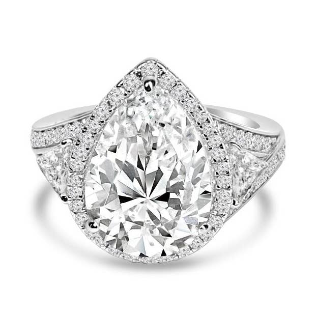 Anello in zirconia cubica impiallacciato con diamanti a pera da 4 carati 800R513 per la vendita all'ingrosso da parte di Diamond Veneer Travel Jewelry