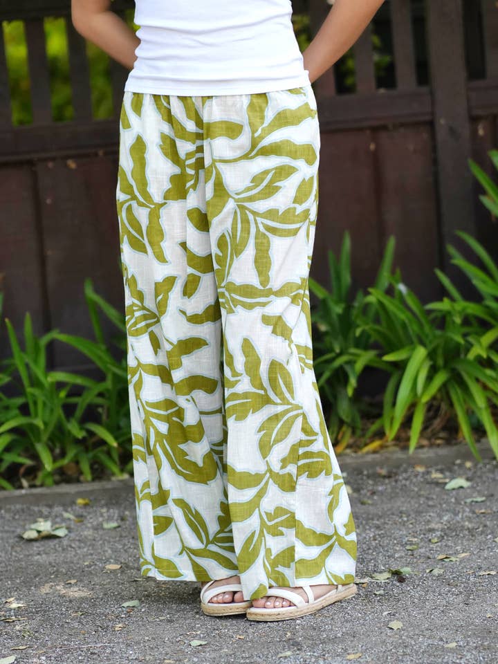 Pantalon à imprimé abstrait Erin Olive Blanc pour la vente par Dolma