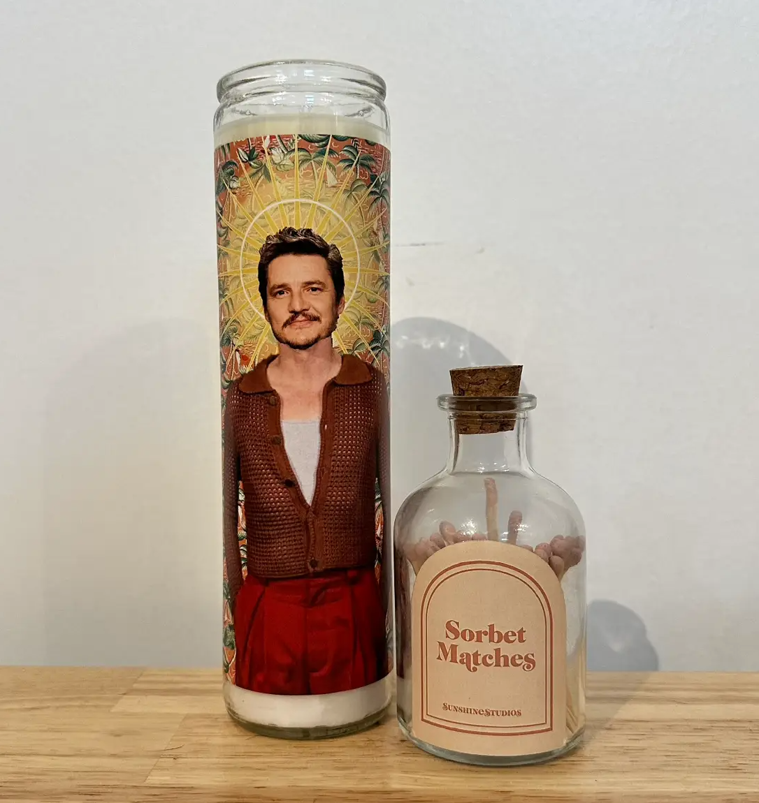 Flaming Feminist – Engroshandel Votivlys – Pedro Pascal duftlys fra Flaming Feminist0