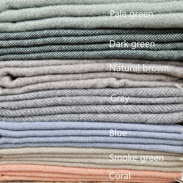 100% Uld Poncho Frakke - Jaukumas - Sildebensmønster for engroshandel hos NorraVilla