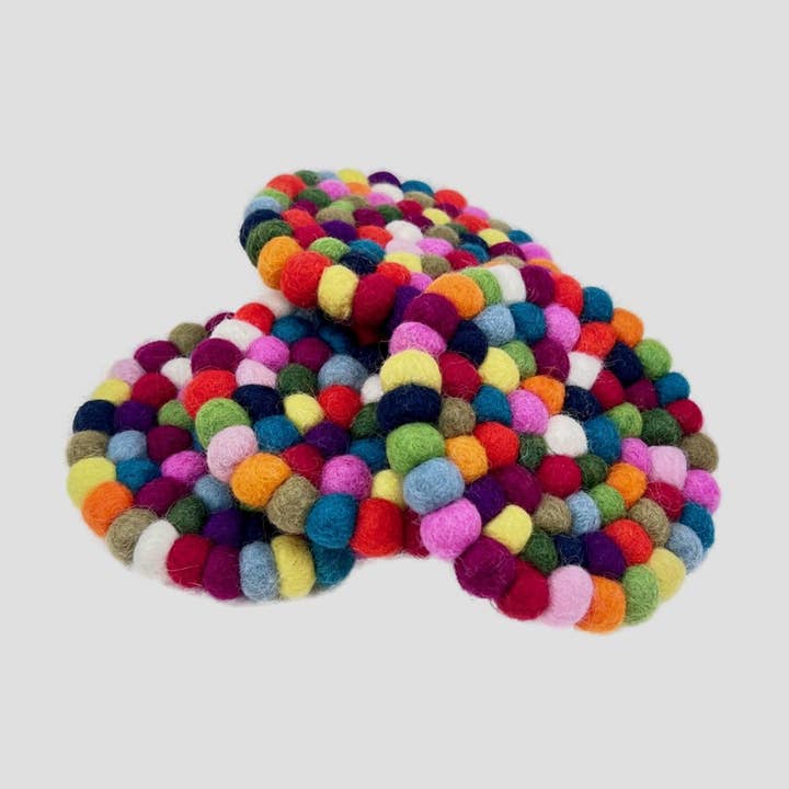 Multicolor vilten bal onderzetter voor glazen en kopjes, theemat voor wholesale door Feltiful