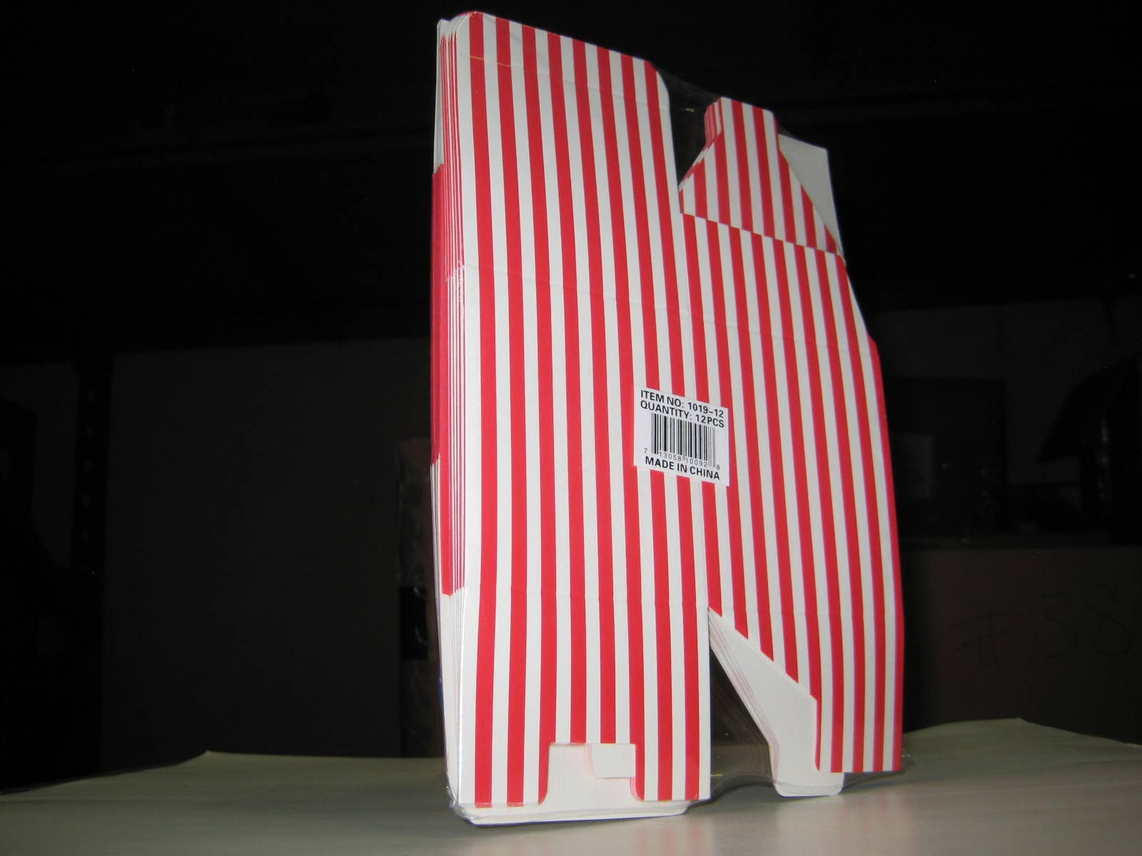 Packaging Decor - Vendita all'ingrosso Borse/Scatole per gadget da festa - Mini scatole di carta a righe rosse e bianche (2 misure)3