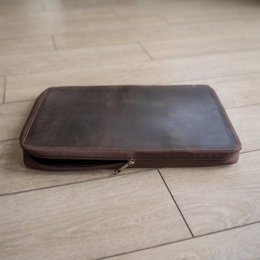 Kodiak Leather - Wholesale Laptop/Tablet Case - Unisex - Buffalo Leather MacBook Portfolio1
