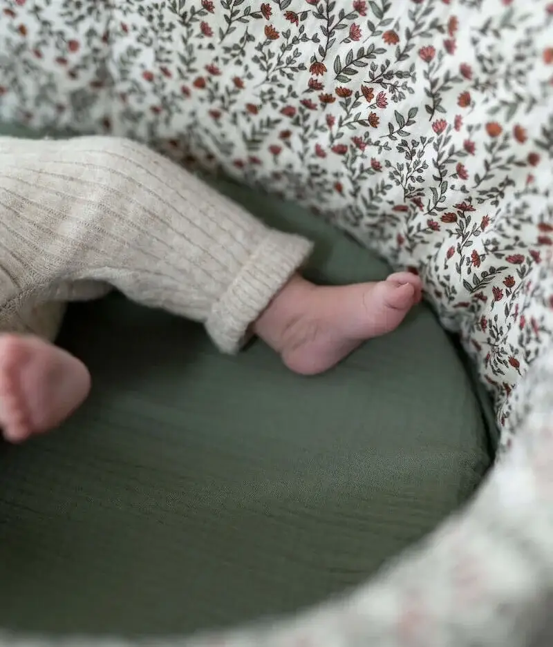 Manufacture des bébés français - Wholesale Bassinet - Baby - Madeleine bassinet cover green floral3